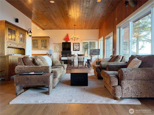 27 M Cascade Drive, Hat Island, WA 98206