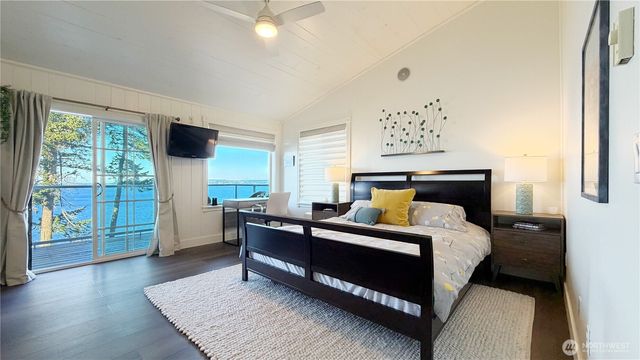 27 M Cascade Drive, Hat Island, WA 98206