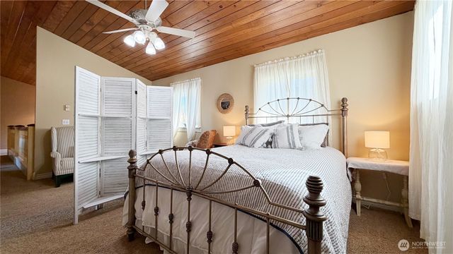 27 M Cascade Drive, Hat Island, WA 98206