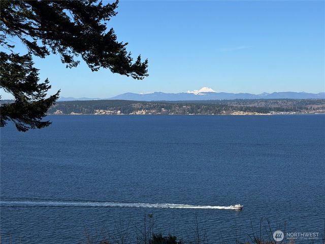 27 M Cascade Drive, Hat Island, WA 98206
