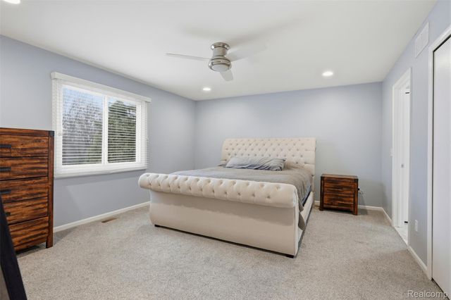 48607 Presidential Drive, Macomb Township, MI 48044