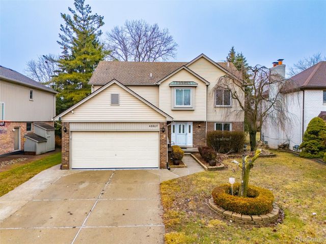48607 Presidential Drive, Macomb Township, MI 48044