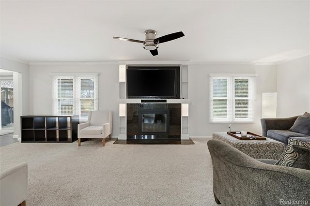 48607 Presidential Drive, Macomb Township, MI 48044