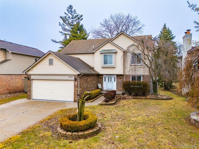 48607 Presidential Drive, Macomb Township, MI 48044