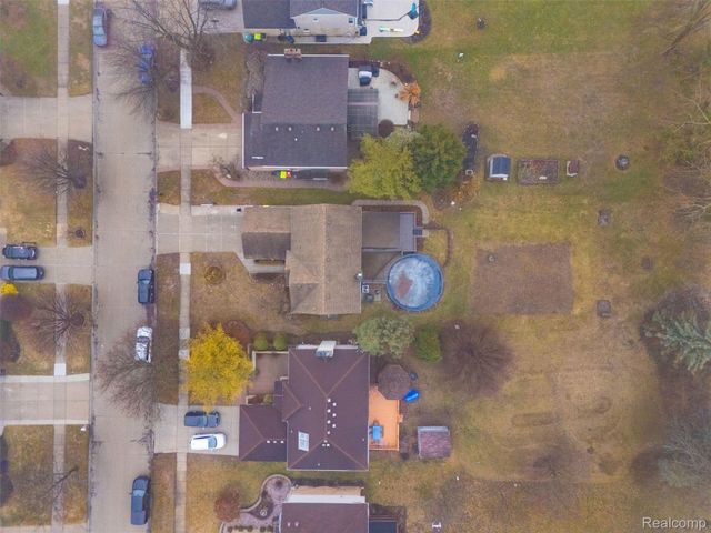 48607 Presidential Drive, Macomb Township, MI 48044