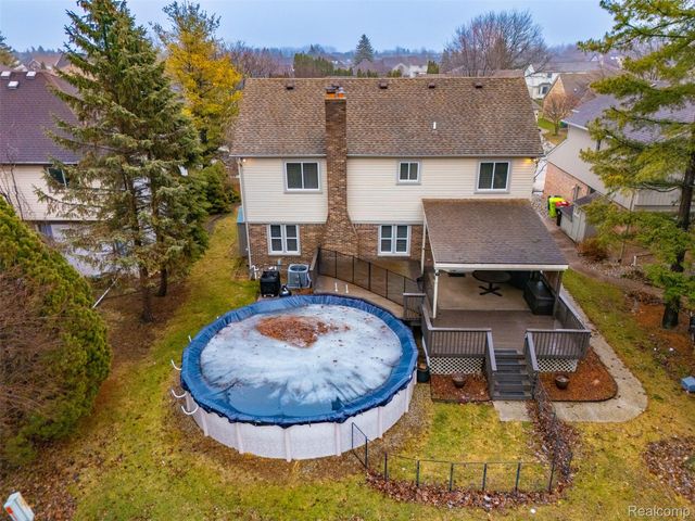 48607 Presidential Drive, Macomb Township, MI 48044