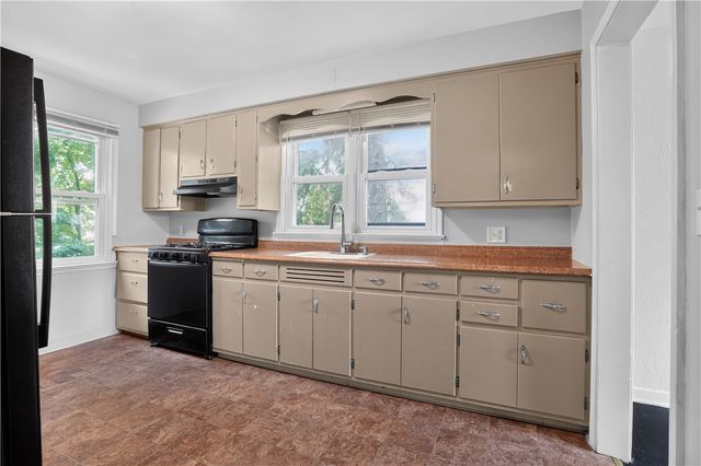 2501 Olympia St, Mckeesport, PA 15132