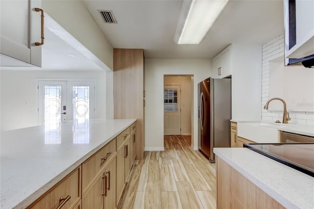 3936 E EDEN ROC CIRCLE, Tampa, FL 33634