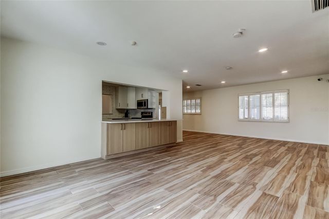 3936 E EDEN ROC CIRCLE, Tampa, FL 33634