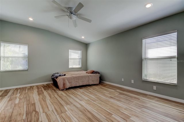 3936 E EDEN ROC CIRCLE, Tampa, FL 33634