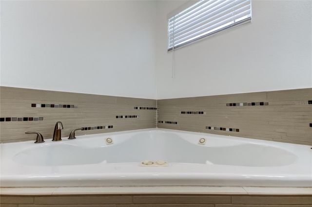 3936 E EDEN ROC CIRCLE, Tampa, FL 33634