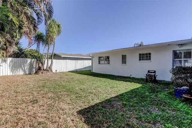 3936 E EDEN ROC CIRCLE, Tampa, FL 33634