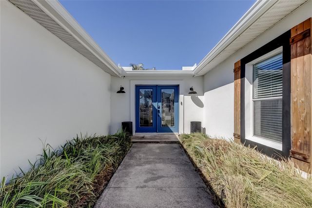 3936 E EDEN ROC CIRCLE, Tampa, FL 33634