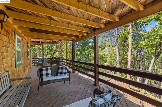 23009 Red Wing Trl, Twain Harte, CA 95383