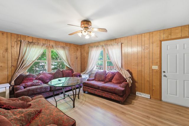 5905 SW 9th Street, Des Moines, IA 50315