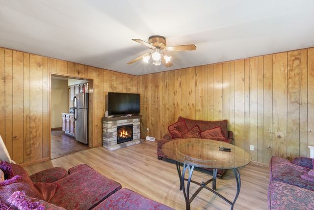 5905 SW 9th Street, Des Moines, IA 50315