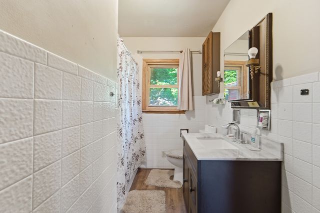 5905 SW 9th Street, Des Moines, IA 50315