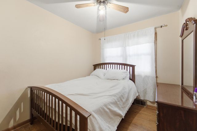 5905 SW 9th Street, Des Moines, IA 50315