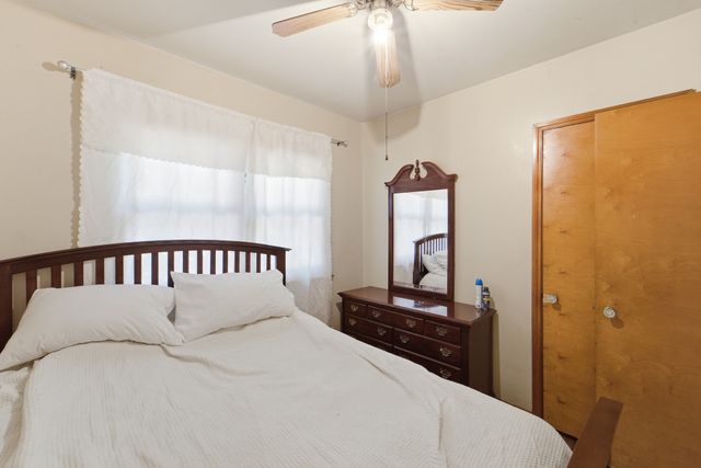 5905 SW 9th Street, Des Moines, IA 50315