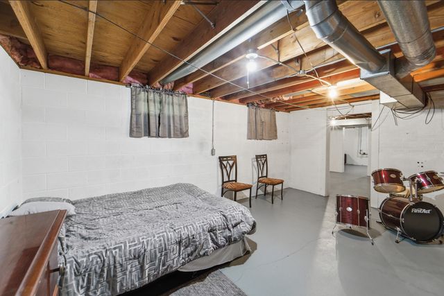 5905 SW 9th Street, Des Moines, IA 50315
