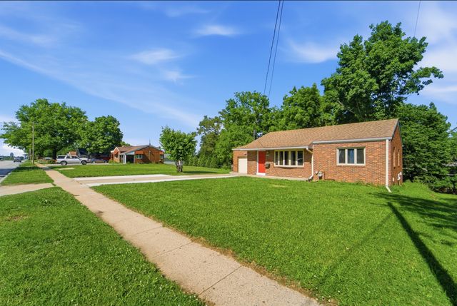 5905 SW 9th Street, Des Moines, IA 50315