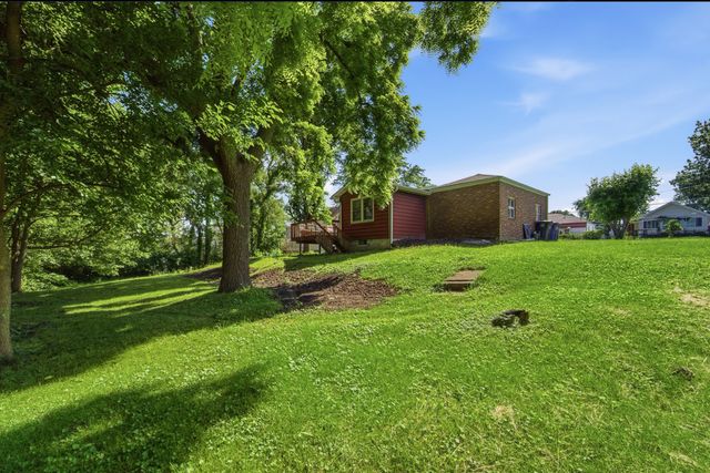 5905 SW 9th Street, Des Moines, IA 50315