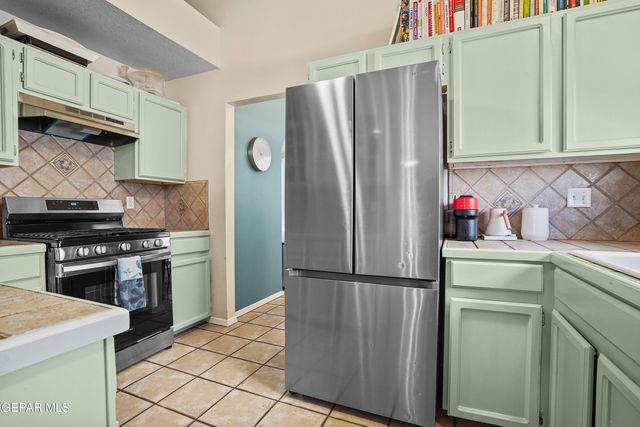 4405 LOMA HERMOSA Drive, El Paso, TX 79934