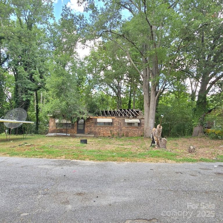 216 Connecticut Avenue, Gaffney, SC 29341