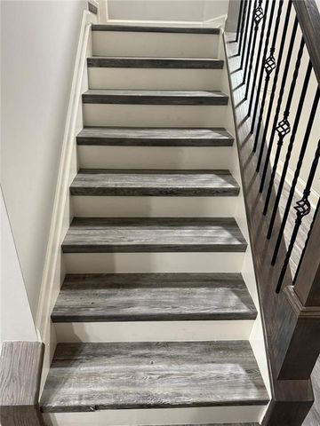 1320 Sugar Glen Court, Lawrenceville, GA 30044