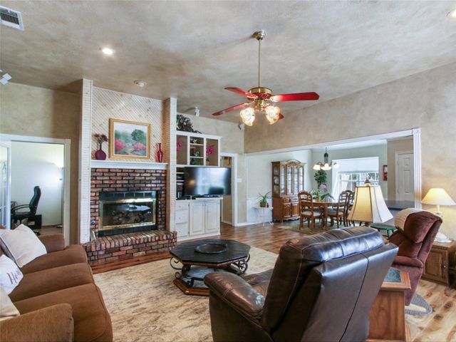 422 State Highway 78 N, Farmersville, TX 75442