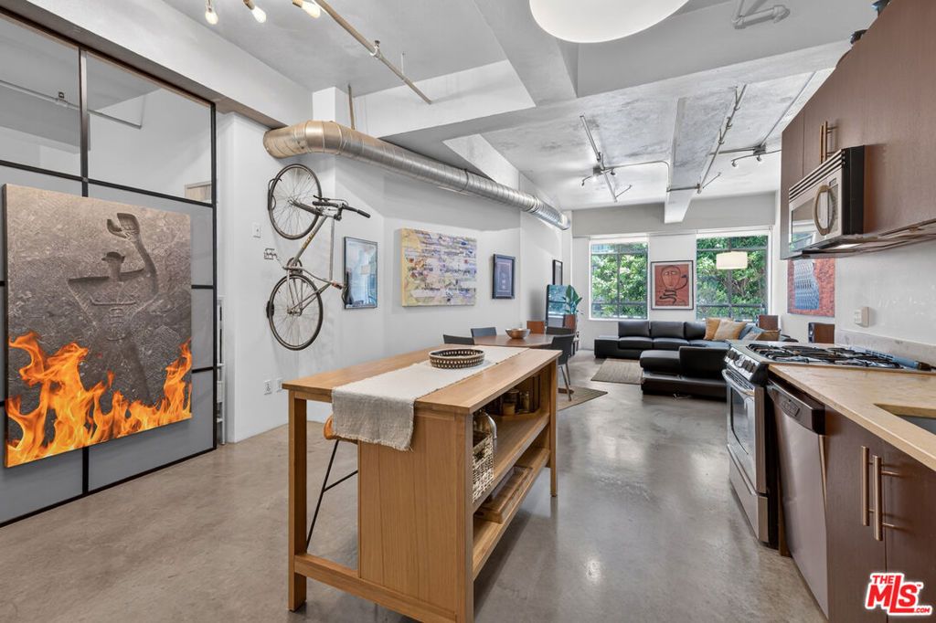 849 S Broadway 203, Los Angeles, CA 90014 — photo 2
