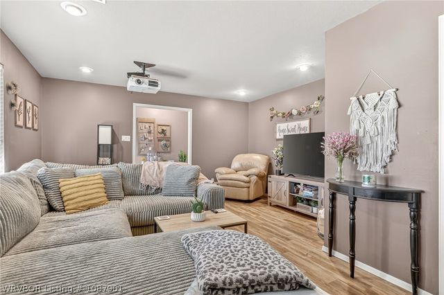 2617 Roxbury Lane, Fort Smith, AR 72908