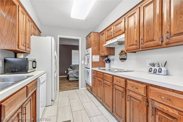 2617 Roxbury Lane, Fort Smith, AR 72908