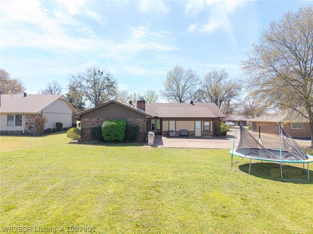 2617 Roxbury Lane, Fort Smith, AR 72908