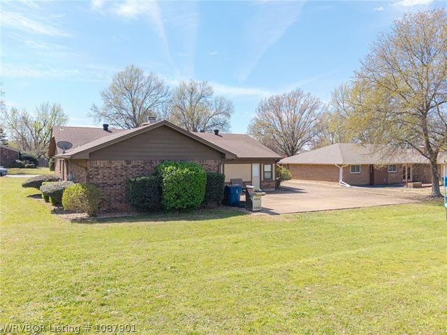 2617 Roxbury Lane, Fort Smith, AR 72908