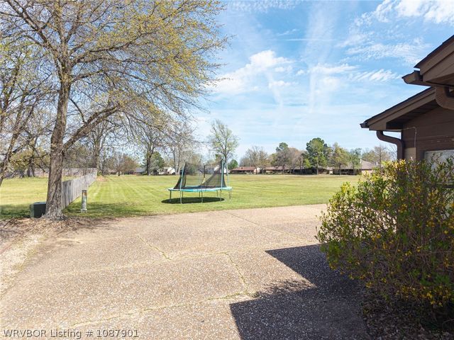 2617 Roxbury Lane, Fort Smith, AR 72908