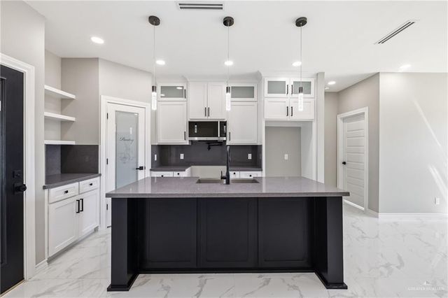 3621 Satelite Street, Edinburg, TX 78542