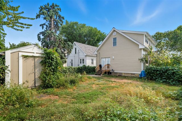 828 8th Avenue SW, Cedar Rapids, IA 52404