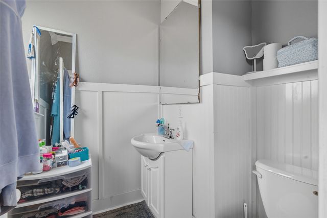 828 8th Avenue SW, Cedar Rapids, IA 52404