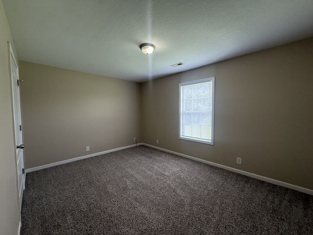 808 Oak Arbor Ct, Clarksville, TN 37040