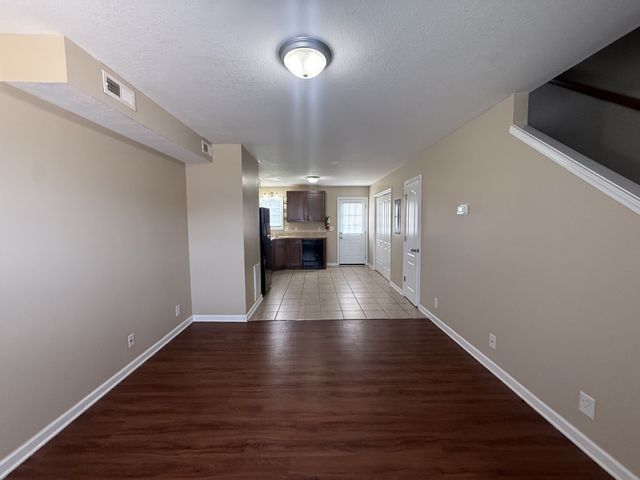 808 Oak Arbor Ct, Clarksville, TN 37040