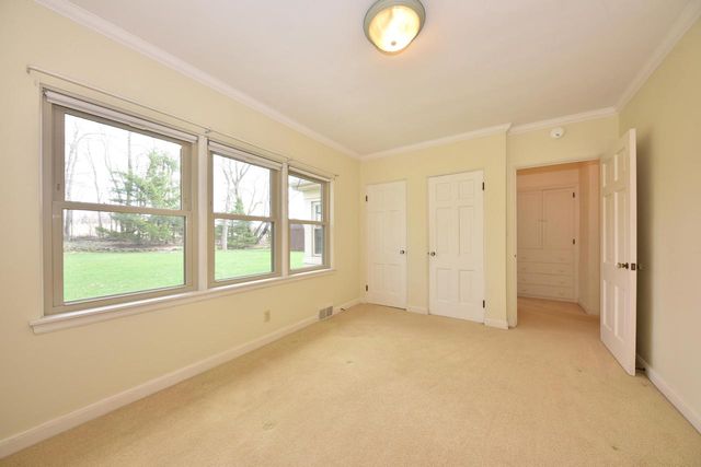 N93W15358 Hillside LANE, Menomonee Falls, WI 53051
