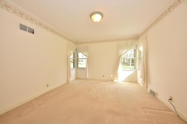 N93W15358 Hillside LANE, Menomonee Falls, WI 53051