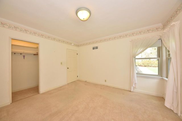 N93W15358 Hillside LANE, Menomonee Falls, WI 53051