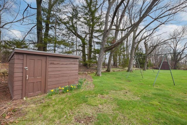 N93W15358 Hillside LANE, Menomonee Falls, WI 53051