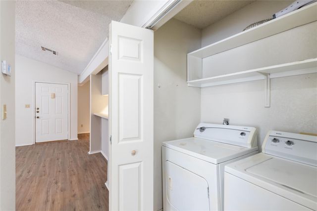 1202 Thorpe LN 216, San Marcos, TX 78666