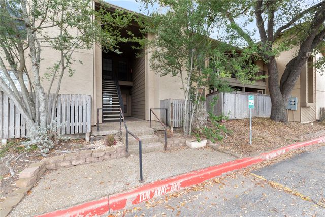 1202 Thorpe LN 216, San Marcos, TX 78666