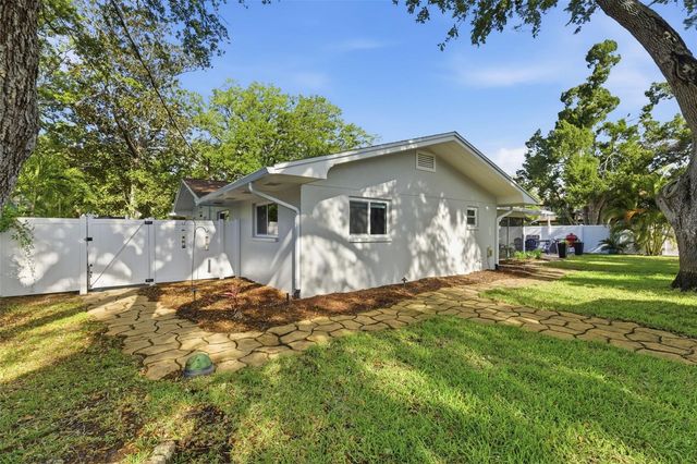 3491 83RD STREET N, St Petersburg, FL 33710