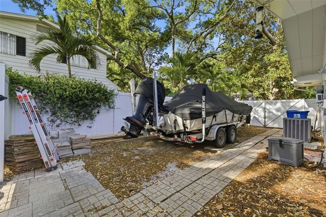 3491 83RD STREET N, St Petersburg, FL 33710