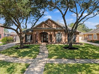 2006 Dawn Crest Court, League City, TX 77573